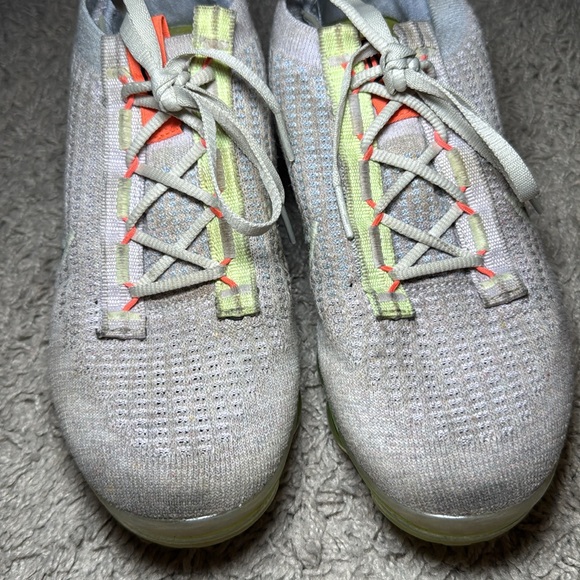 NIKE Women’s Air VaporMax Flyknit Sneakers 8 - Picture 9 of 9